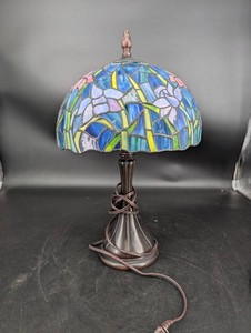 Stained Glass Floral Table Lamp