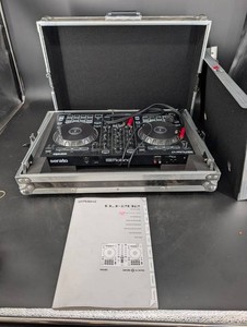 Roland DJ-202 DJ Controller With ProX Flight Case