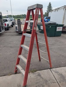 Aluminum A-frame Step Ladder
