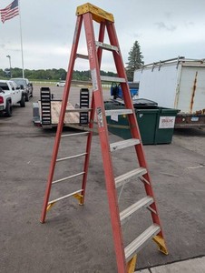 Werner 6ft Fiberglass Step Ladder 300lb Capacity