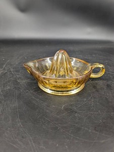 Amber Glass Citrus Juicer Reamer
