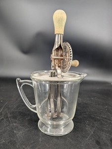 Vintage Glass Measuring Cup With Hand-Crank Egg Beater