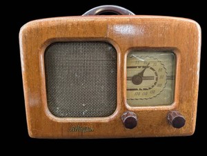 Vintage Arlington Tube Radio Wooden Cabinet CX 429019