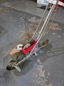 Precision Hand Push Planter WPlates
