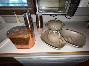 Assorted Kitchenware Lot Ceramic Serveware Grinders Tea Tin