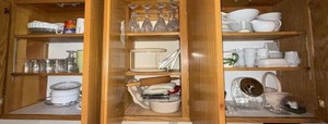 Assorted Vintage Kitchenware Glassware Bakeware Housewares Lot