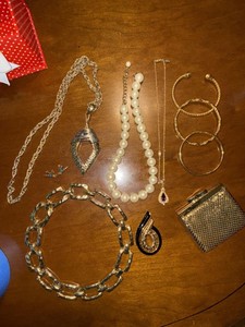 Vintage Costume Jewelry & Mesh Coin Purse Mixed Accessory Lot