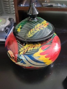 Unmarked Mexican Lacquerware Lidded Trinket Jar Parrot Motif
