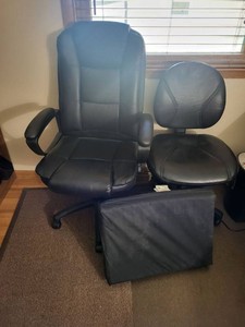 Black Faux Leather Office Chairs with Separate Seat Cushion Set