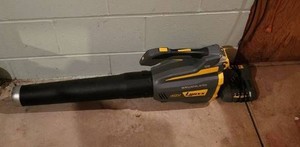 Lynxx 40V Brushless Cordless Leaf Blower With Battery Charger