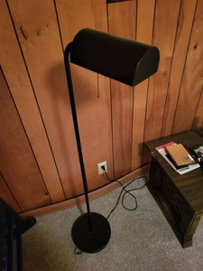Modern Black Metal Floor Lamp Curved Arm Barrel Shade Pull Chain