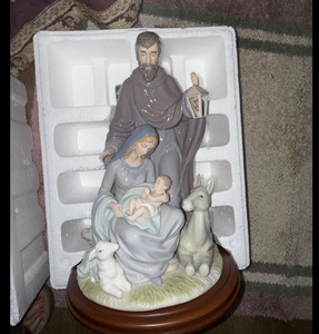 Members Mark Porcelain Holy Family Nativity Figurine 16in Boxed