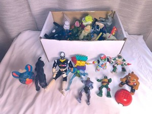 Lot of miscellaneous toysfigures
