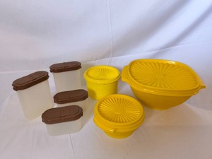 VINTAGE TUPPERWARE BRAND ITEMS - Lot of 5