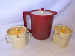 3 Piece Tupperware Brand 2 Creamers and 1 Pitcher