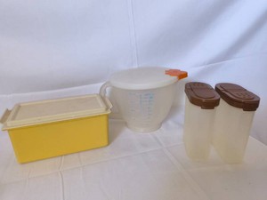 VINTAGE Tupperware Brand Saver Containers - Lot of 4