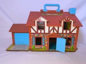 Vintage 1980s- Fisher-Price Little People- Family Tudor House