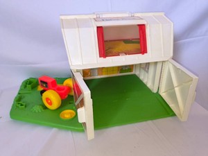 Vintage 1990s Fisher-Price Little People farm barn