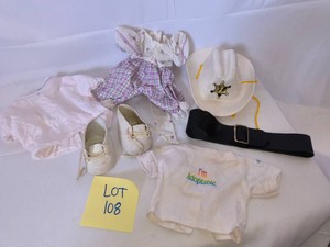 Lot of Cabbage PatchCricket-doll clothes and accessories from the 1980s