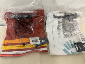 2x each Style Hydro Flask T-Shirts -Mens Medium