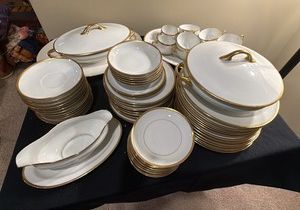 Gold rimmed China collection, mixed set