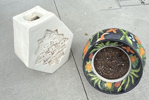 unique lawn Pottery