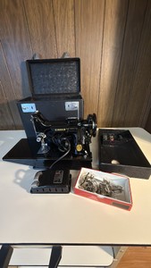 Singer Featherweight 221 machine