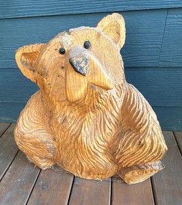 chainsaw carved bear from tree