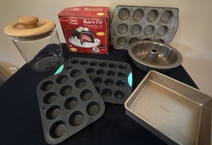 Bakeware Lot