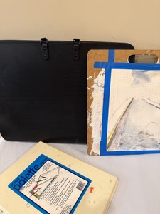 Get into painting with a black carrying bag, paint palette with top and portable wooden art easel
