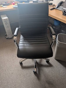 Swivel Office Chair With Padded Arms