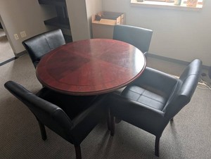 48 in Round Dining Table With 4 Chairs