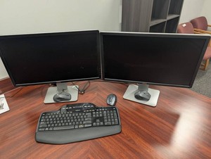 Dell Dual Monitor Setup With Logitech Keyboard and Mouse