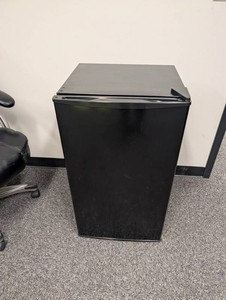 Criterion CCR33CE2B  CCR33CE2S Refrigerator