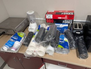 Food Service Supplies Mixed Lot With Toaster and Blender
