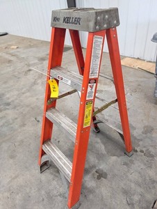 Keller Kpro 974 Fiberglass Step Ladder 4 Ft Type IA 300 Lb