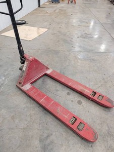 Dayton 5YP21 Manual Pallet Jack