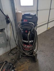 Husky 27 Gallon Air Compressor 200 PSI 6.8 SCFM