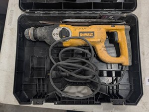 DeWalt Corded Rotary Hammer Drill With Case & Bits