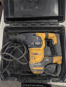 DeWalt Corded Rotary Hammer Drill With Case