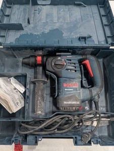 Bosch RH328VC Corded Rotary Hammer Kit