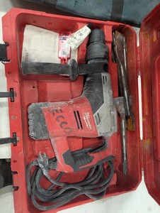 Milwaukee Rotary Hammer Drill Kit in Case