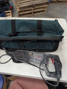 Bosch Bulldog Xtreme Rotary Hammer With Case