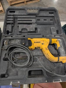 DeWalt Corded Rotary Hammer With Case
