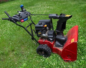 Toro Power Max 824 OE Snowblower