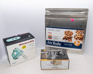 Kitchen & Baking Bundle  New in Box Mixers & AirBake Cookie Sheets