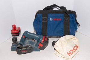 Bosch Cordless Planer with 2 Batteries & Carrying Bag