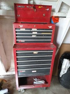 Craftsman Rolling Tool Chest With Keys & Some Tools