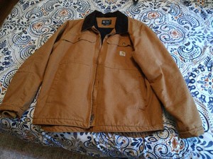 Like New Carhartt Heavy Duty Work Jacket - Size L