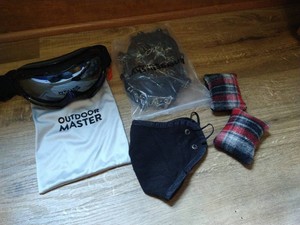 Ski Lot - Goggles, Face Mask, Hand Warmers  Ice Cleats